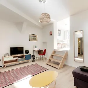air-conditioned-apartment-with-a-small-furnished.fr-provencehotel.com/